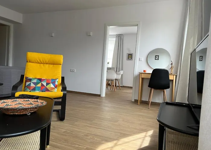 Fi-Eck Apartments